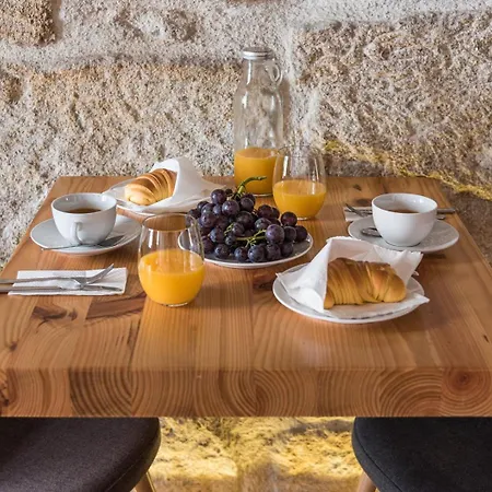 Guestready - Castlerock Rock Hotel Отель *